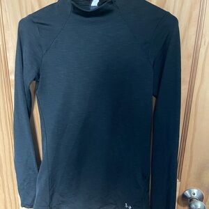 Like New, Women’s Size XS Long Sleeve Under Armour